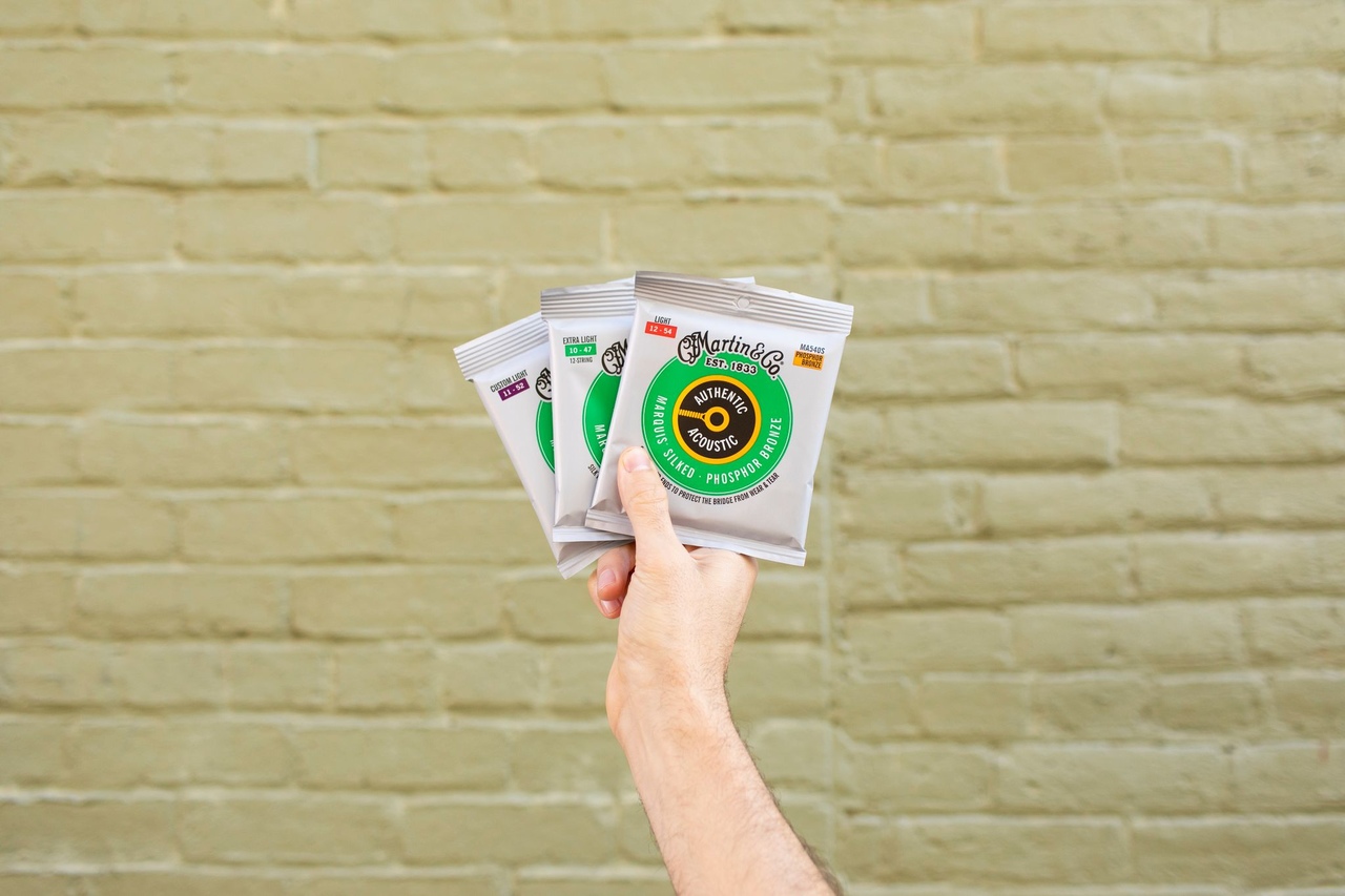 Kup dowolne struny Martin i wygraj gitarę Martin LX1!