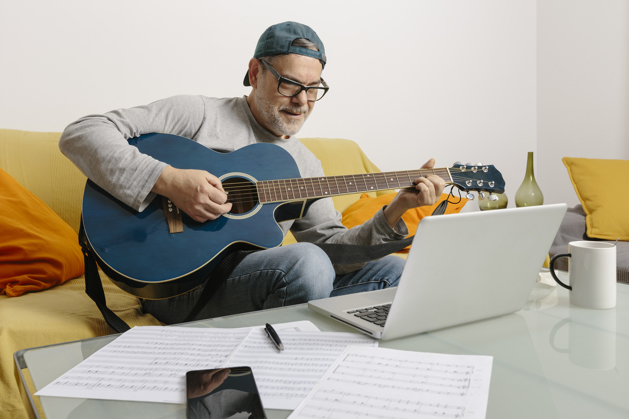 Czy warto grać na gitarze po 40-ce? I dlaczego tak?