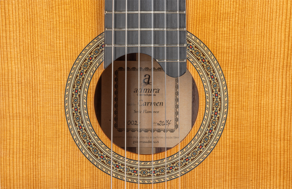 Admira Carmen – gitara flamenco klasyczna