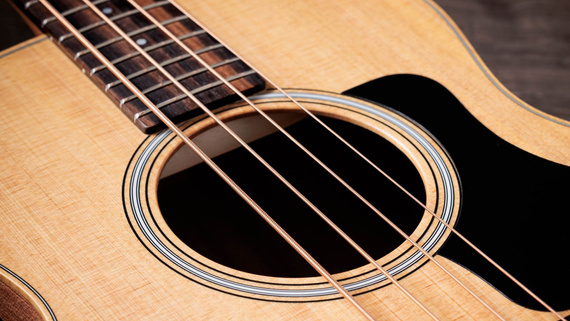 Taylor GS Mini-e Bass – gitara elektroakustyczna basowa