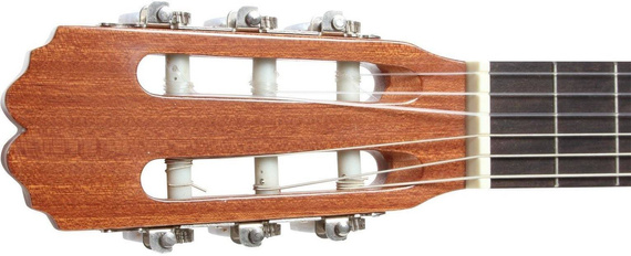 Admira Sara gitara klasyczna