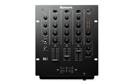 Numark M4 Black mikser trzykanałowy